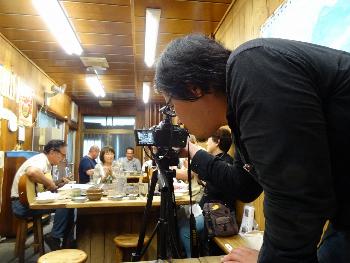 鳥羽へ来てからは地域のために映像を作るため、どこへでもカメラを持ってゆきます。