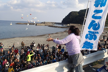 担当地区最大のイベント。地区の特産品である伊勢海老を求め、町内外からたくさんのお客さんが来訪されます。