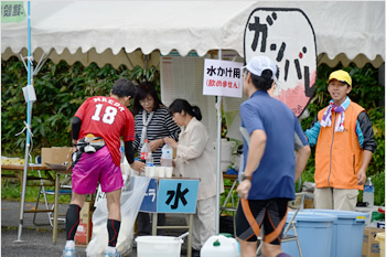 安芸太田町で開催される名物のウルトラマラソンの「しわいマラソン」毎年ボランティアでエイドステーションのスタッフを地域の方と楽しんでいます。