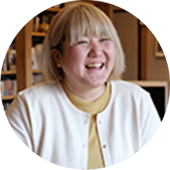 西山 里佳さん写真