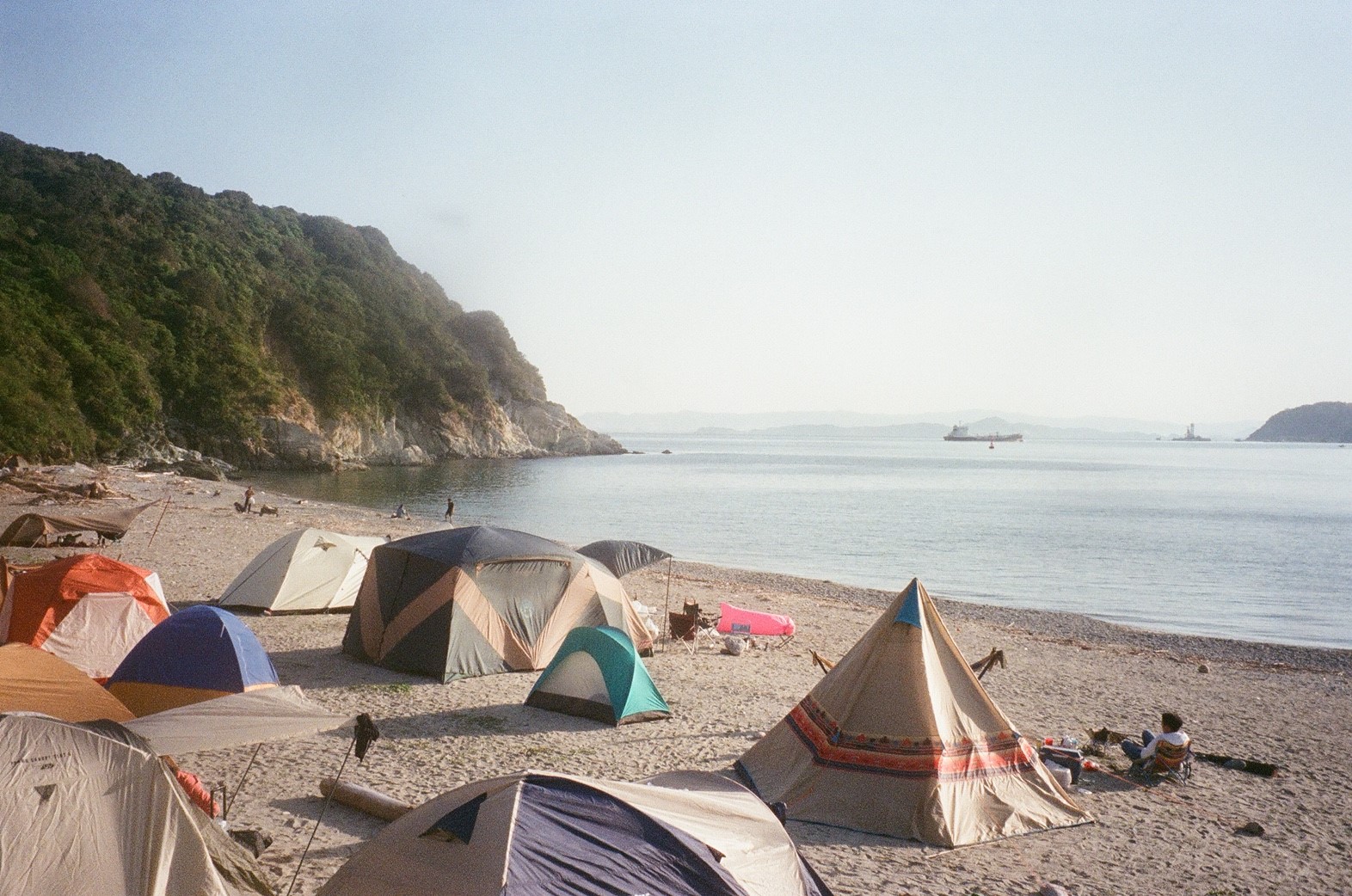 無人島地ノ島でキャンプ