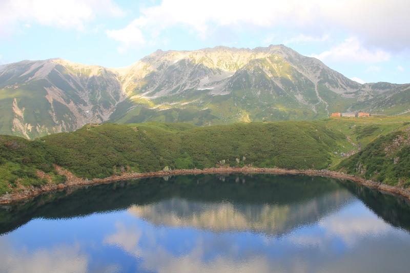富山県_立山町_日本三霊山のひとつ「立山とみくりが池」