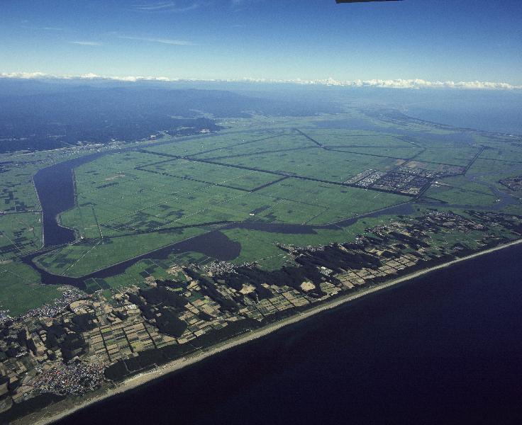 上空から見た大潟村