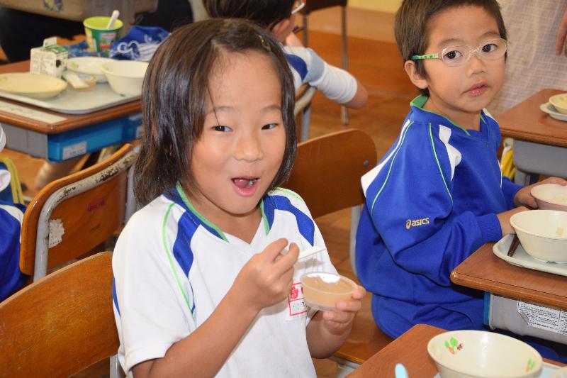 【移住・交流フェア】 親子で味わう うおづの給食