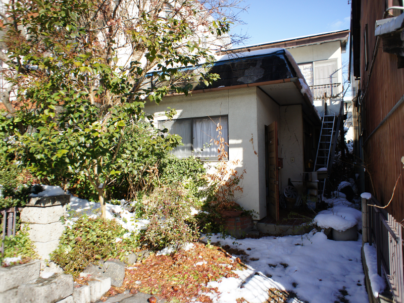 House in Nakano, Nagano