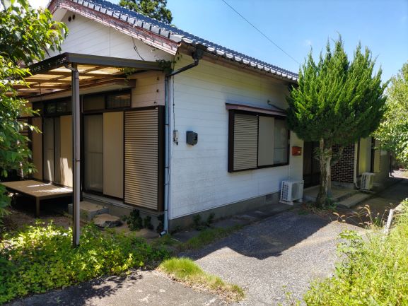 House in Saiki, Oita