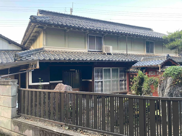 売買】明治期築 宮田町の山と川に近い車庫付き古民家住宅+土蔵